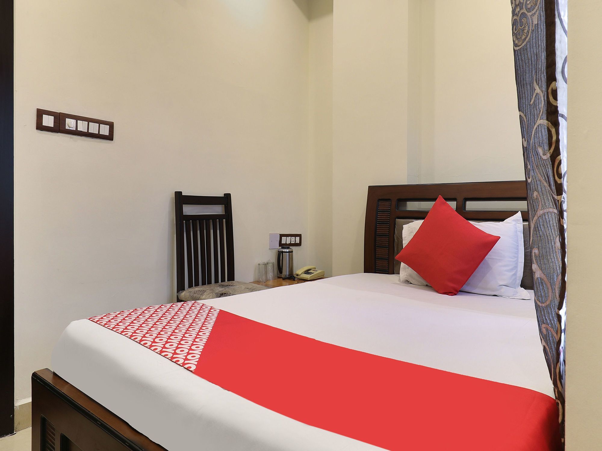 Oyo 16539 Grand Sandarshini Inn Hyderabad Eksteriør billede