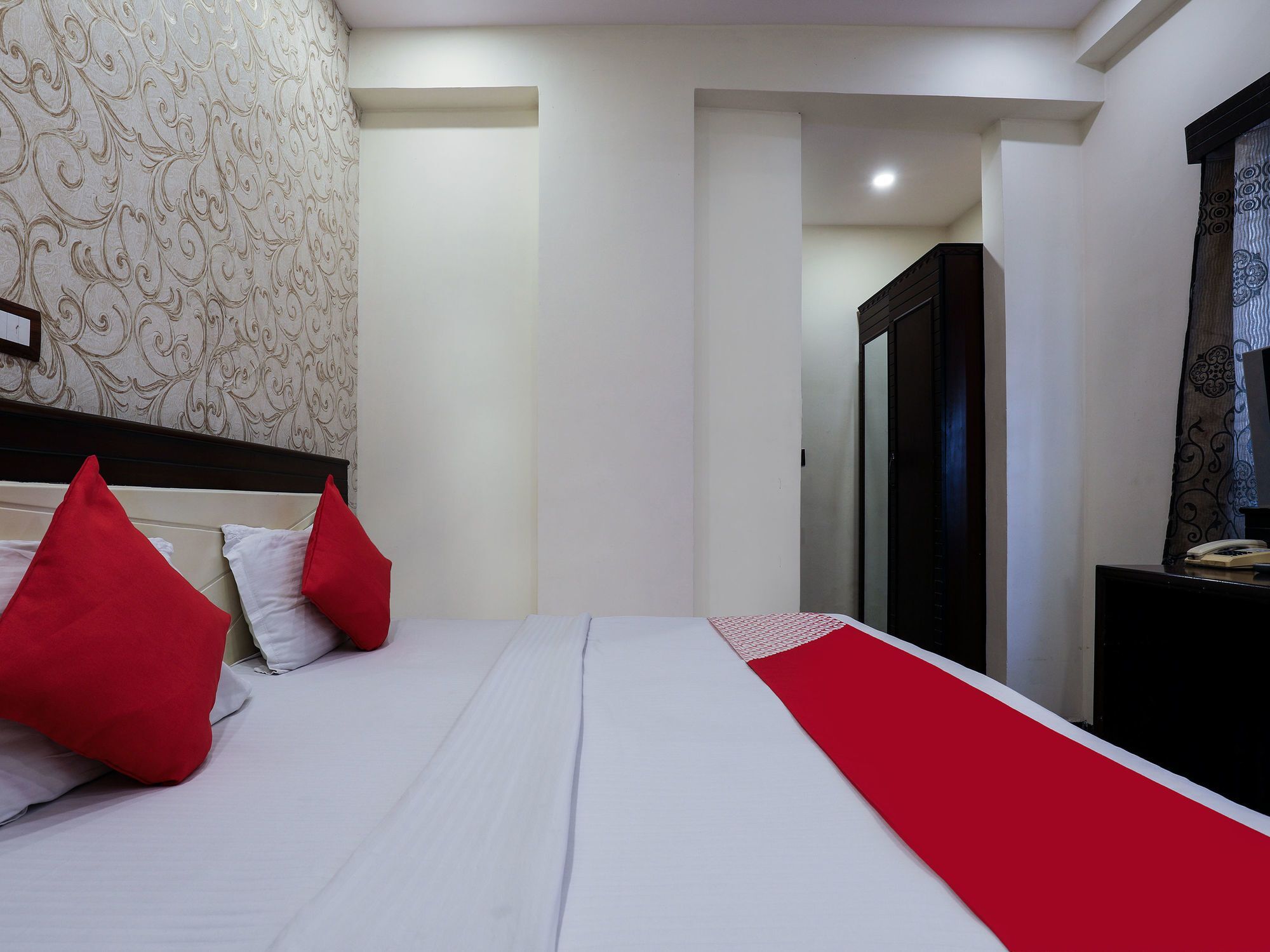 Oyo 16539 Grand Sandarshini Inn Hyderabad Eksteriør billede