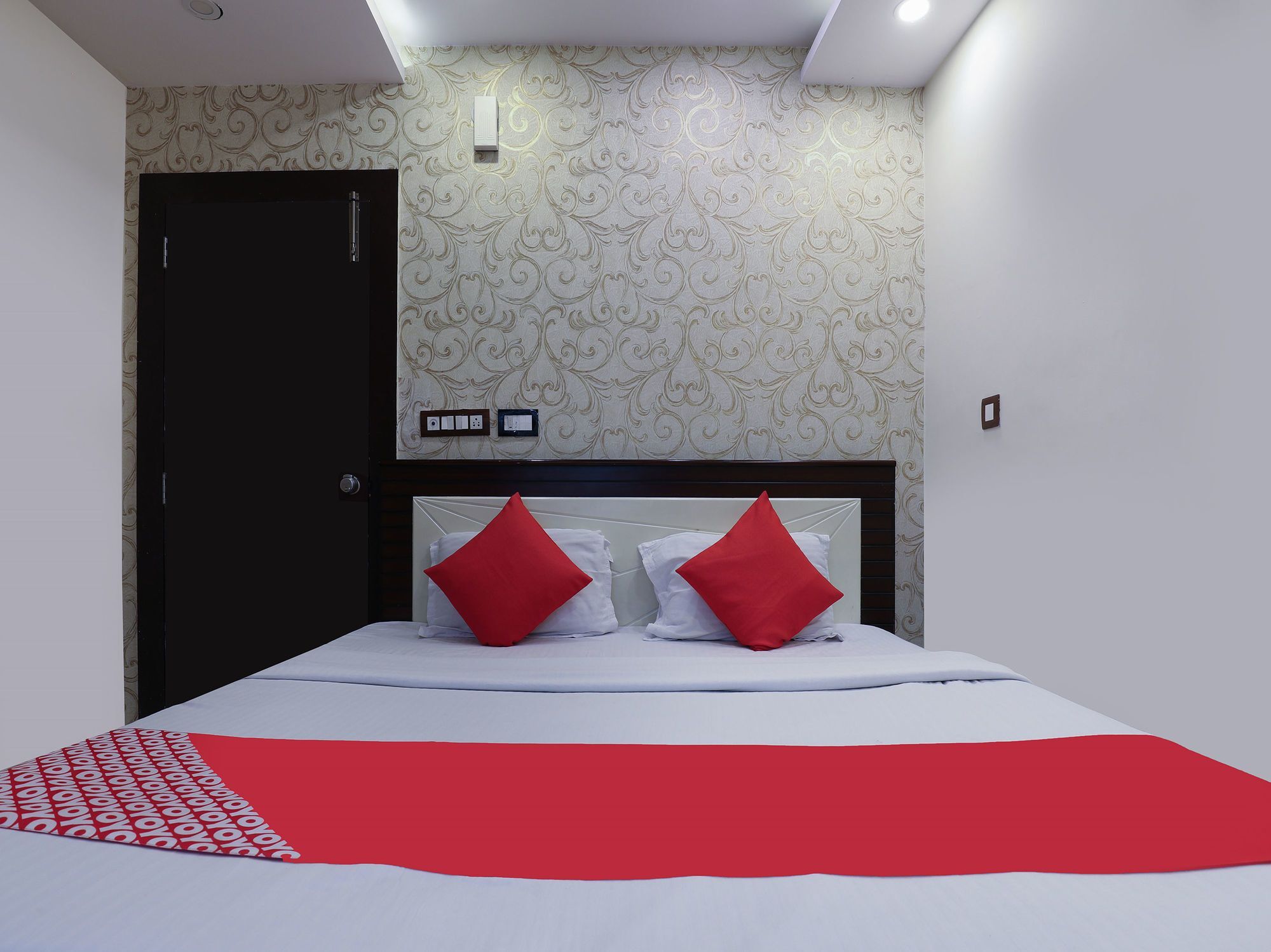 Oyo 16539 Grand Sandarshini Inn Hyderabad Eksteriør billede