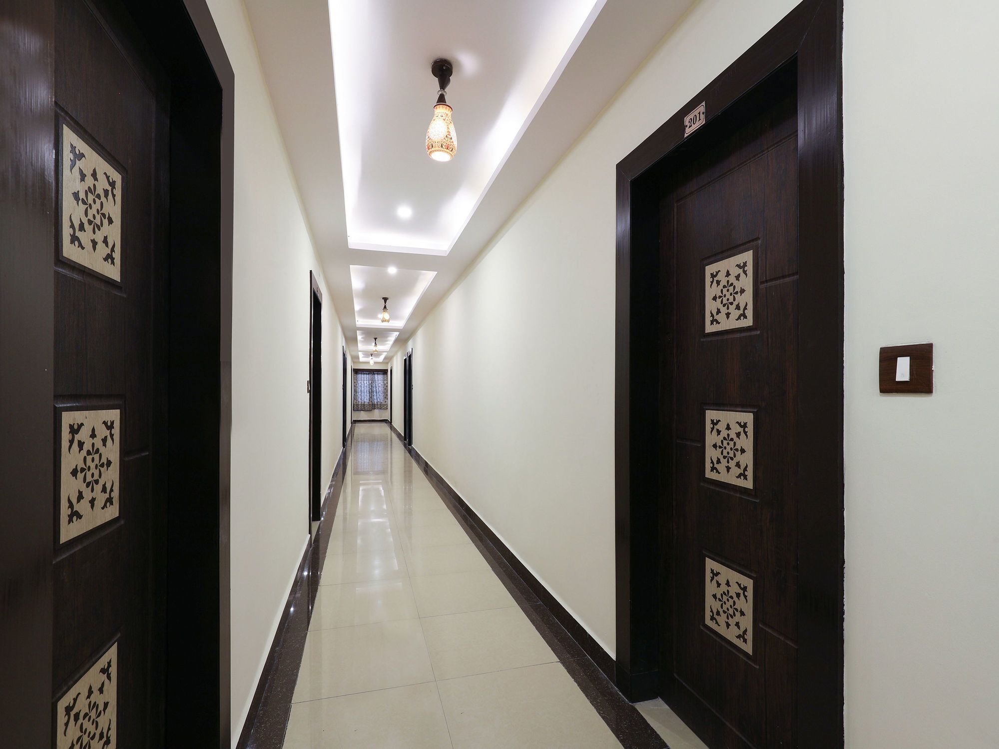 Oyo 16539 Grand Sandarshini Inn Hyderabad Eksteriør billede