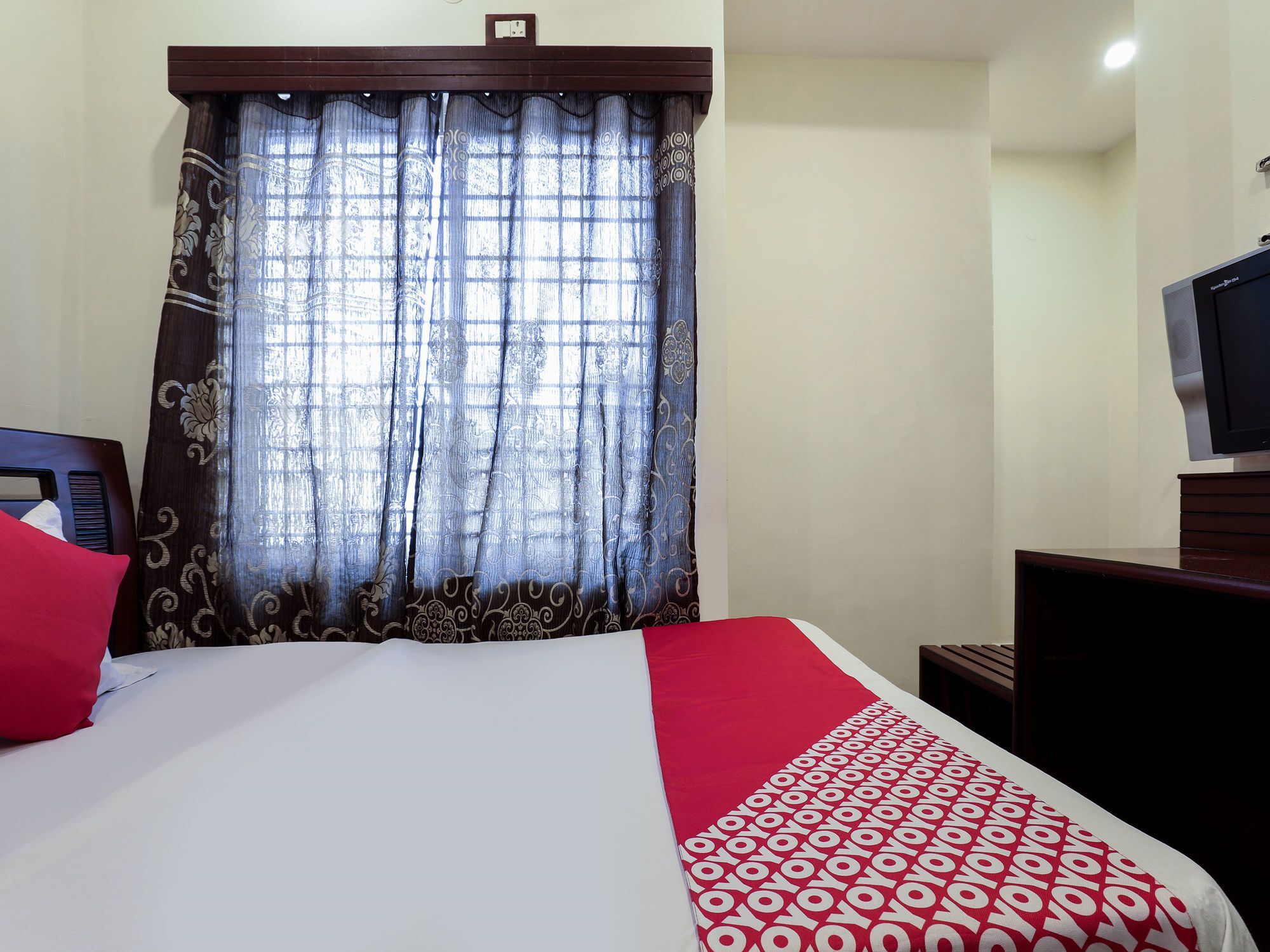 Oyo 16539 Grand Sandarshini Inn Hyderabad Eksteriør billede